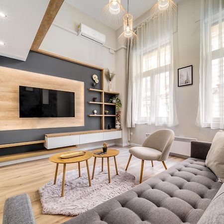 Rakoczi Stylish Entire Apartment Budapest Exterior photo